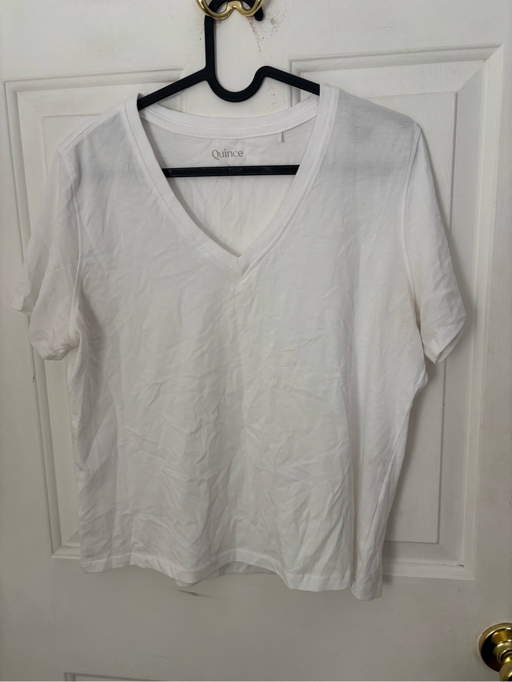 Quince White V-Neck Short Sleeve Tee